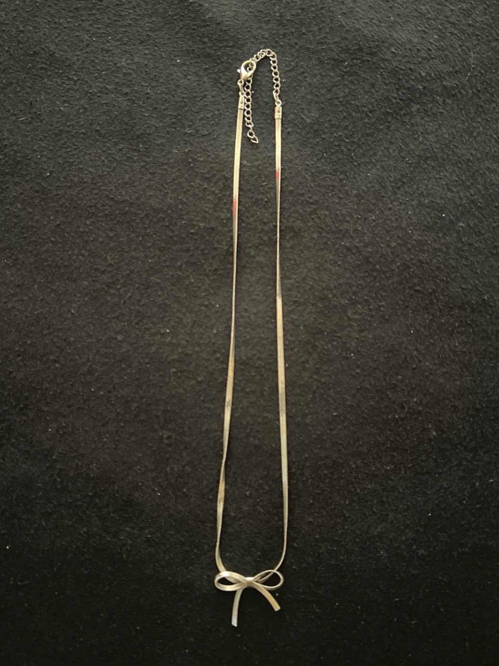 Bow Pendant Necklace in silver Like New